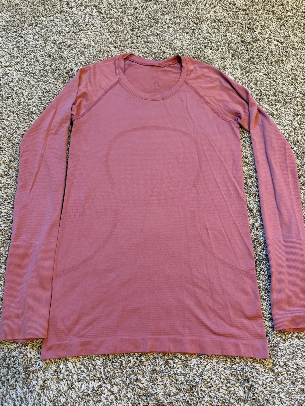 Lululemon Swiftly Tech Long Sleeve Shirt
Size 6 regular length